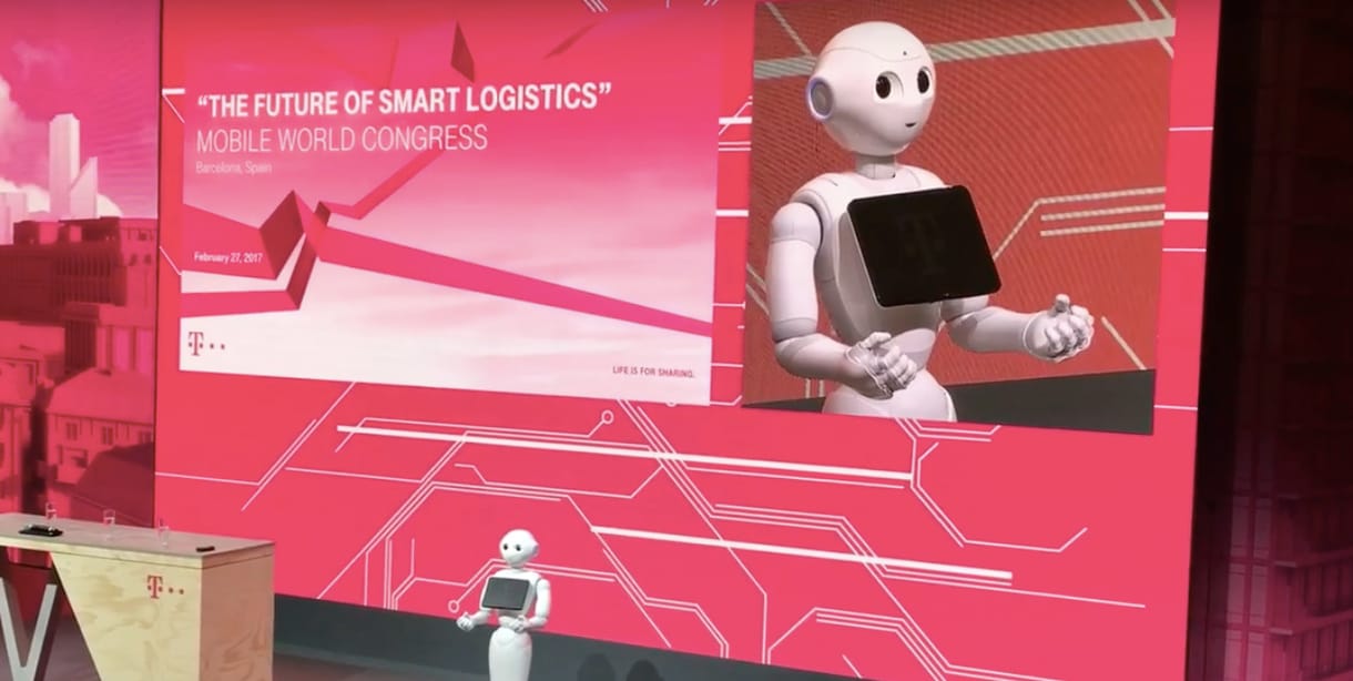 2017-ben értünk el oda, hogy egy humanoid robot nyitotta meg a Telekom sajtótájékoztatóját – videó