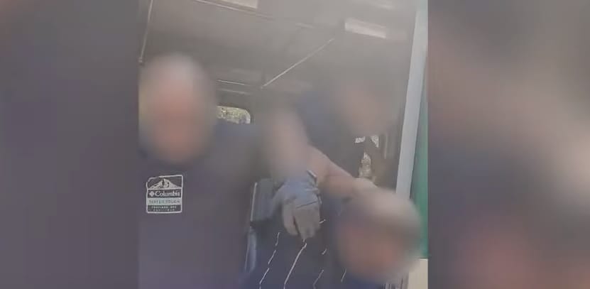A gödöllői HÉV-en csaptak le a rendőrök a fosztogatókra – videó