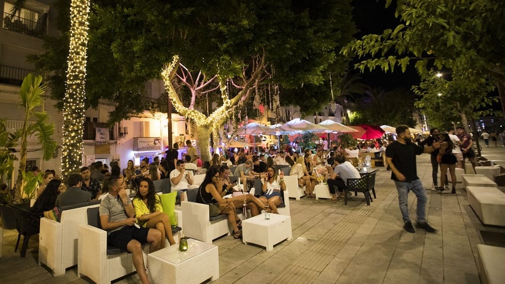 Brutális büntetésre számíthatnak, akik az utcán fogyasztanak alkoholt Ibizán és Mallorcán