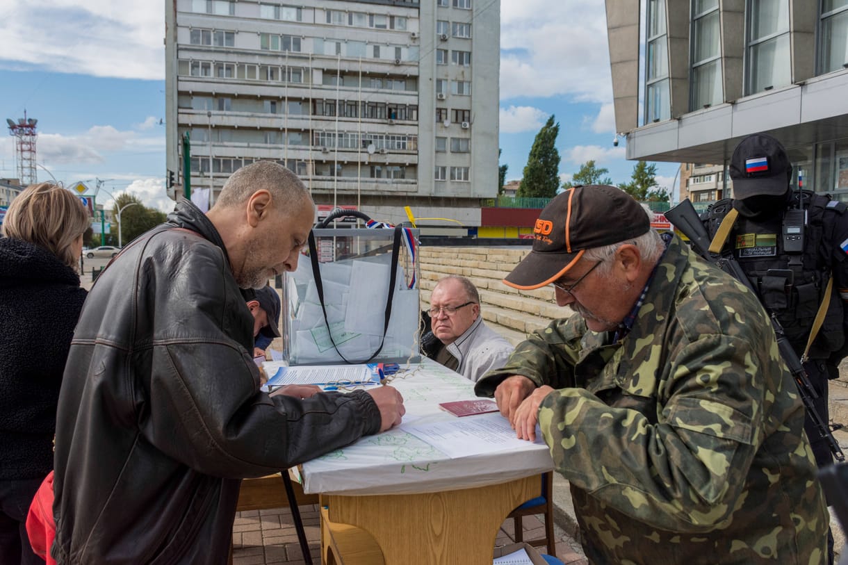 A legvadabb sztálinizmus korszakát idézik a „népszavazásokról” publikált részeredmények