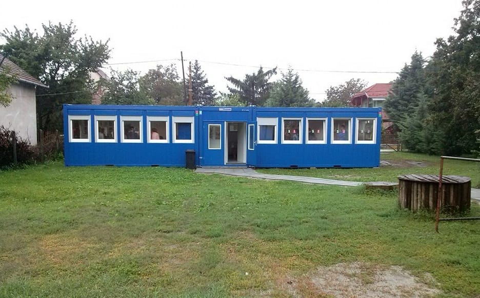 Nem volt pénz a bővítésére, konténertantermekkel kezdte meg a tanévet egy orosházi iskola
