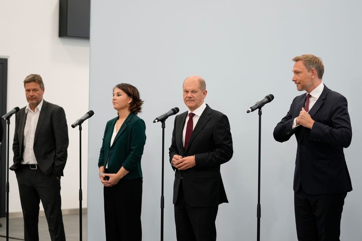Koalícióra lépnek a német szociáldemokraták, a Zöldek és a liberálisok