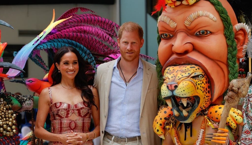 A képmutatás diplomatái: Harry és Meghan a celebséget választotta, de államfőként parádézik