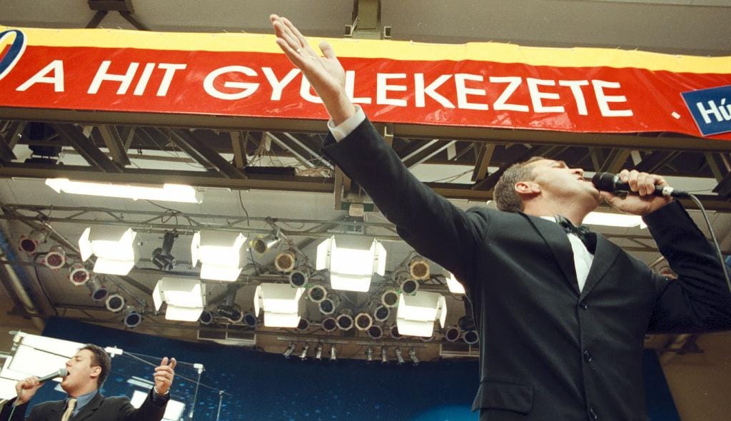 Jobbik: együttműködik a Fidesz és a Hit Gyülekezete 
