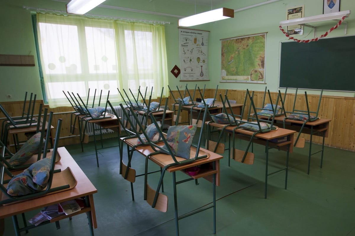 Beteszi a lábát az állami monstrum az iskolákba