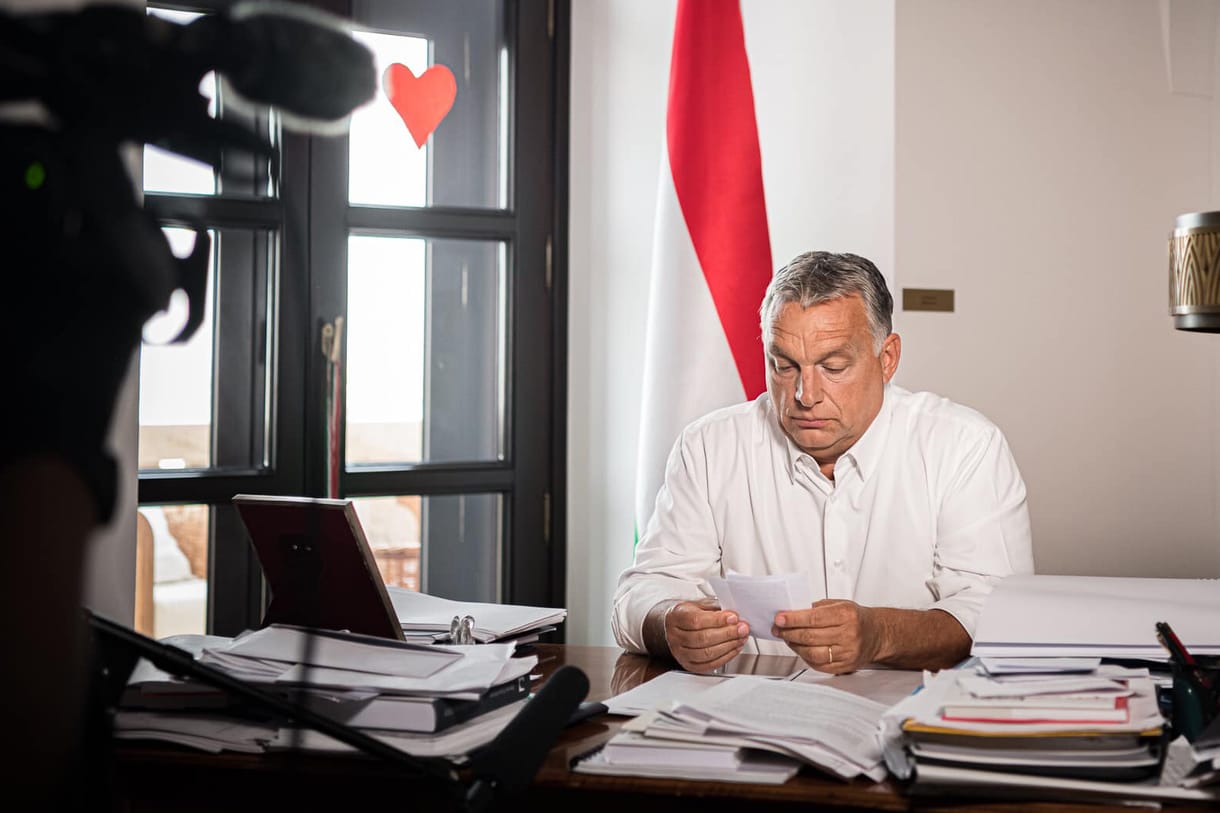 Orbán Viktor kétezerrel több kórházban ápoltról beszélt, mint amennyit az operatív törzs mond