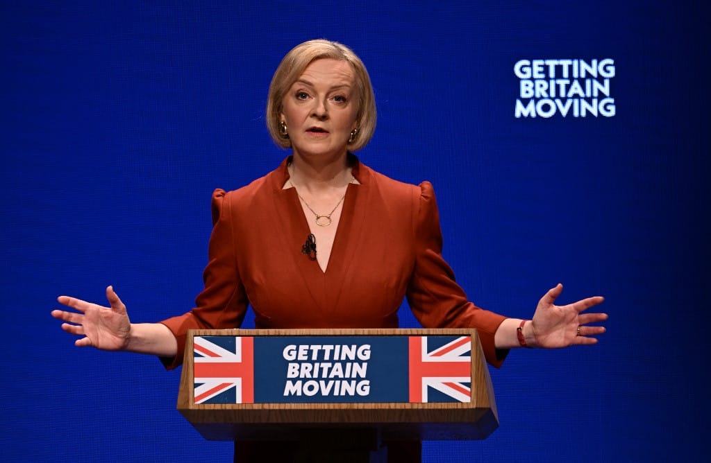 Át kell írni a Liz Truss felemelkedéséről szóló könyvet, miután miniszterelnökként megbukott