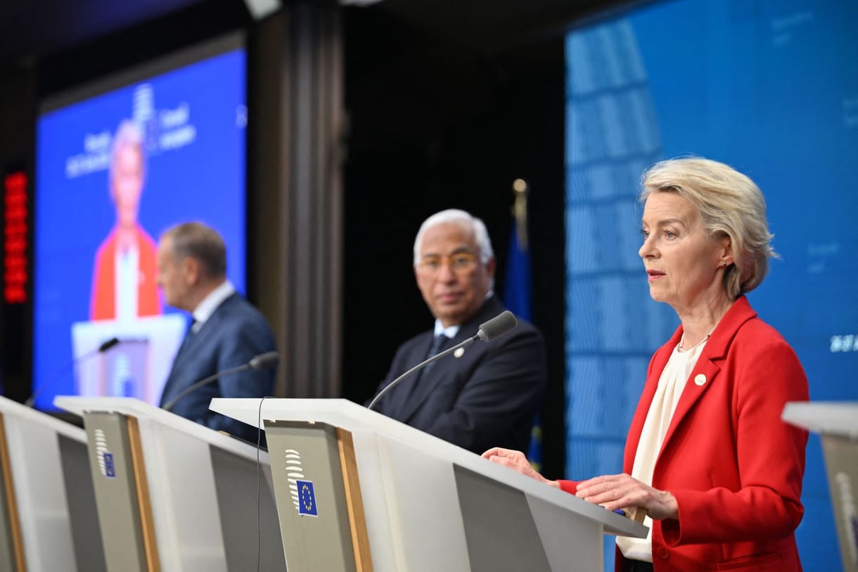 Orbán elsöprő népharagról beszélt az EU-csúcs után, az EU vezetői segítséget ígértek Zelenszkijnek