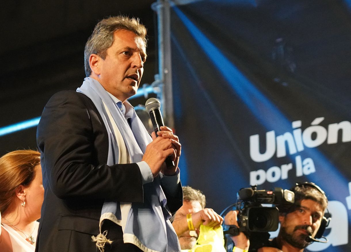 Hiába a 138 százalékos infláció, a gazdasági miniszter nyerte az argentin elnökválasztás első fordulóját