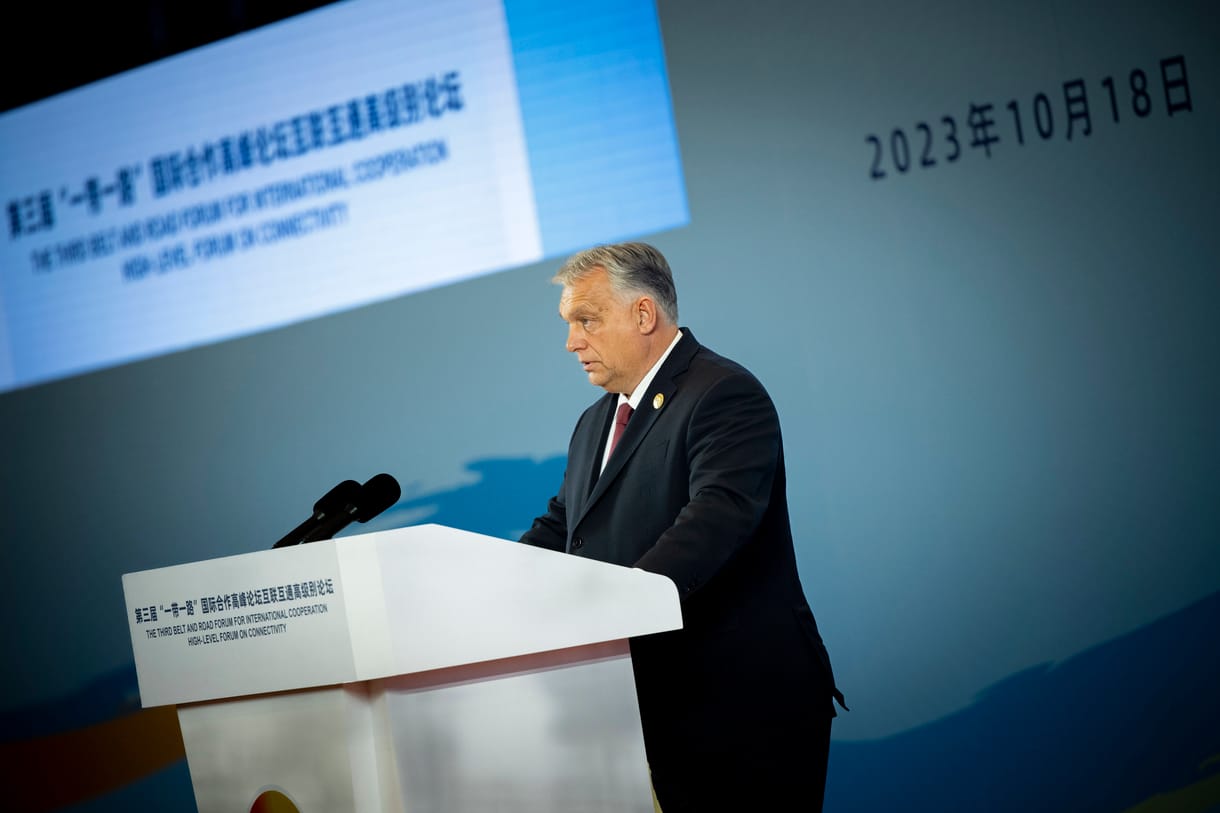 Orbán most Pekingben elmélkedett, és elmondta, mi a baj a nyugati politikával