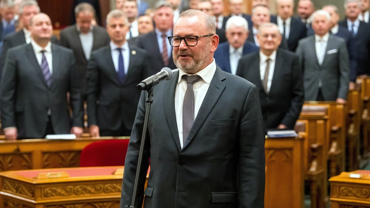 Letette a miniszteri esküt Lantos Csaba
