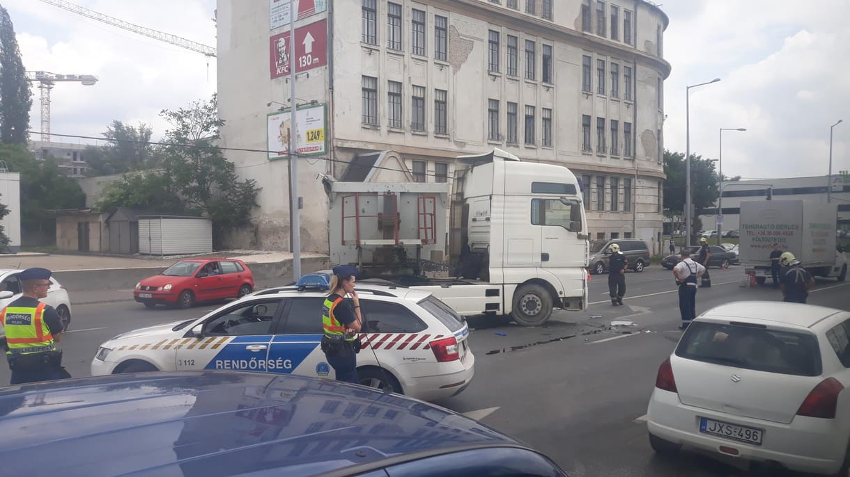 Illatos út: hiába kérdezték a kormányt a kármentesítésről, nem sikerült egyenes választ adni