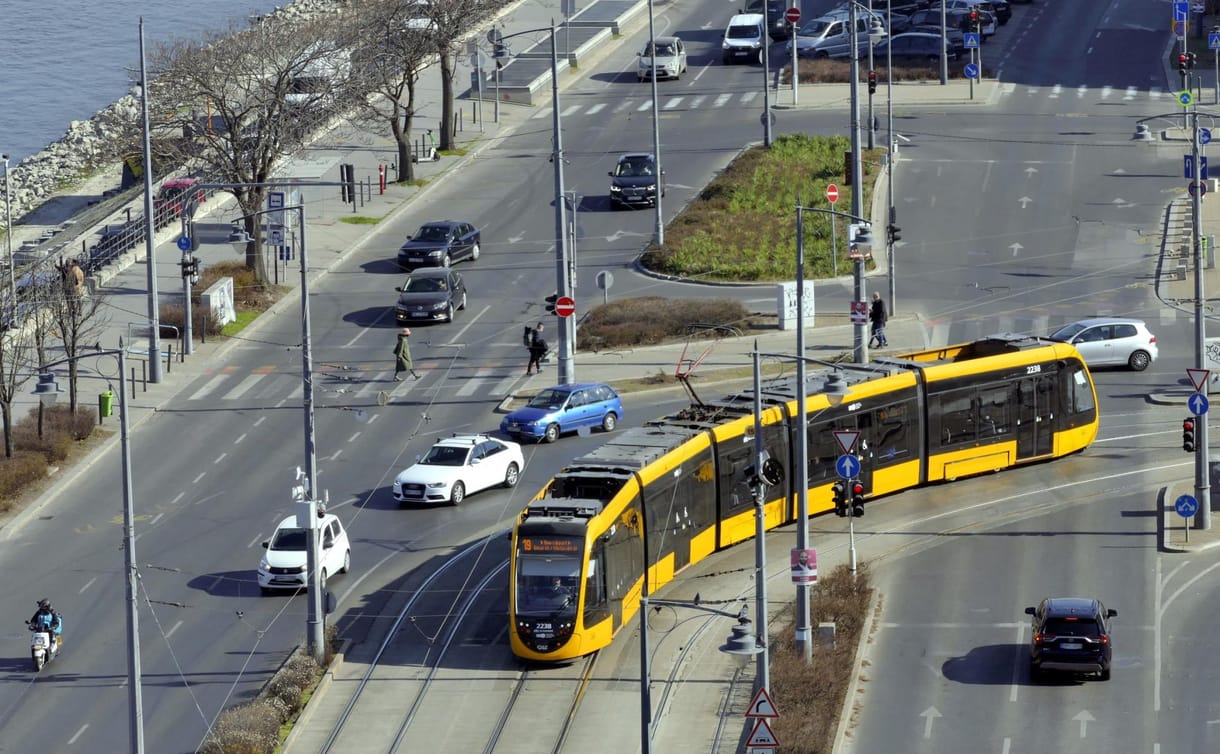 Hétvégén rövidített útvonalon közlekedik a 4-es, a 6-os és a 17-es villamos is