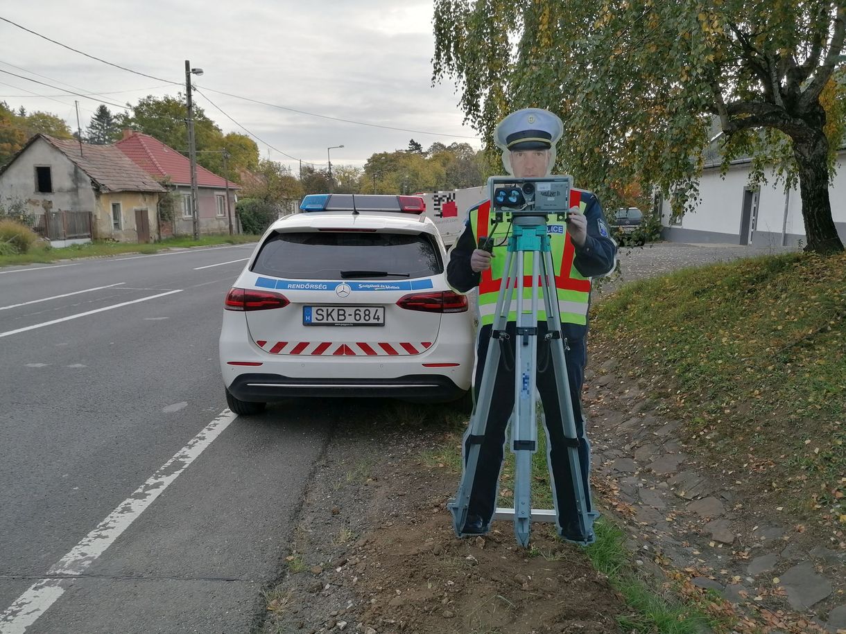 Makettrendőrökkel erősített a nógrádi hatóság