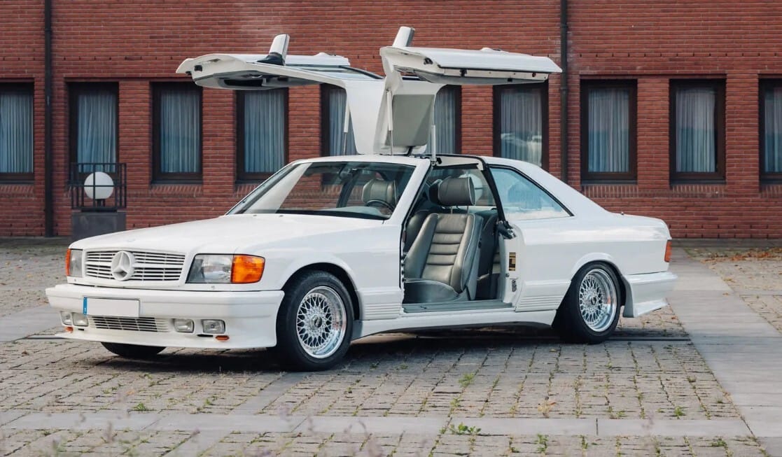 Eladó egy különleges sirályszárnyas Mercedes, ami 1984-ben készült
