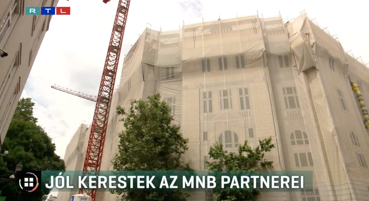 400 milliárdos vesztesége volt tavaly a Nemzeti Banknak, a jegybankelnök fia és köre ugyanakkor továbbra is jól keres rajta