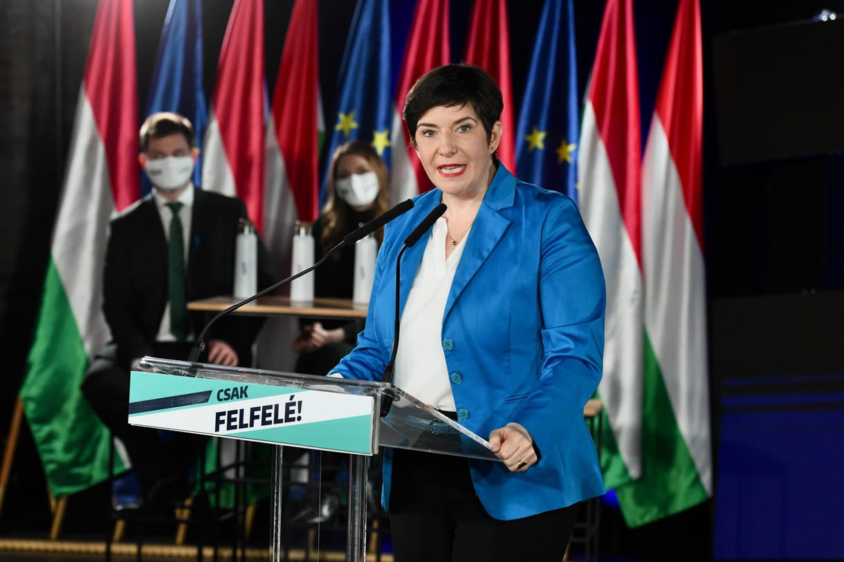 Závecz: Donáth a vidékiek és a fiatalok között népszerű, de az ellenzéki összefogás szavazói leginkább Dobrevet kedvelik