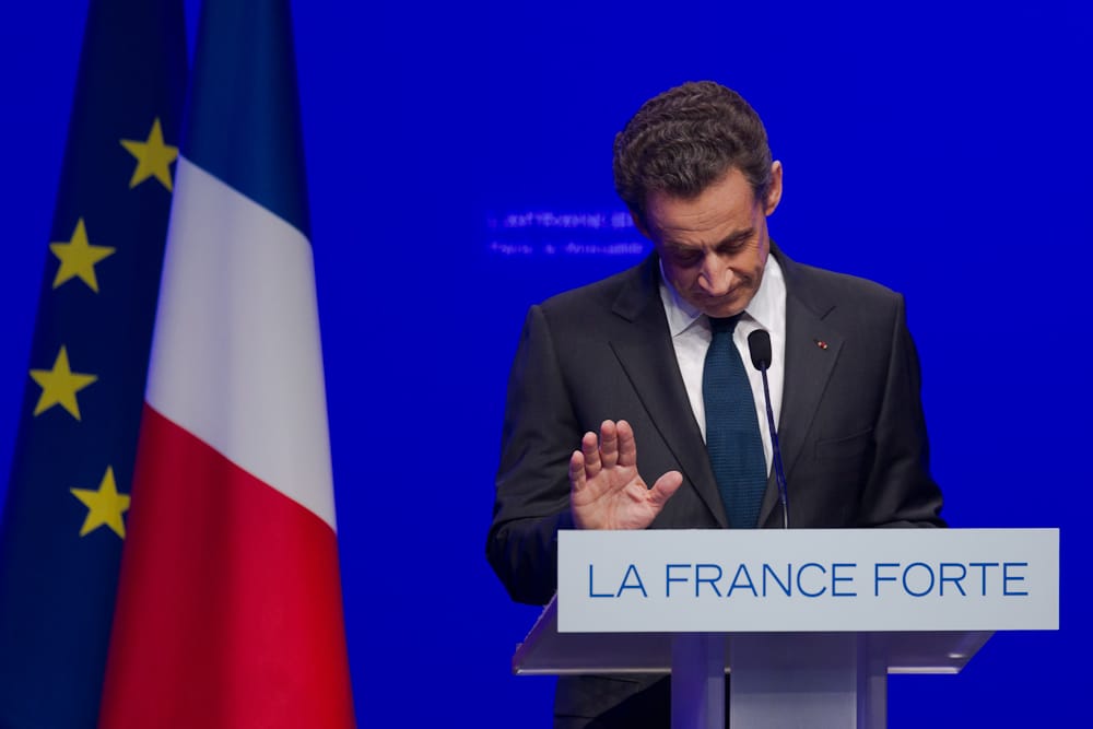 Lehúzta a forintot is a francia és görög választás
