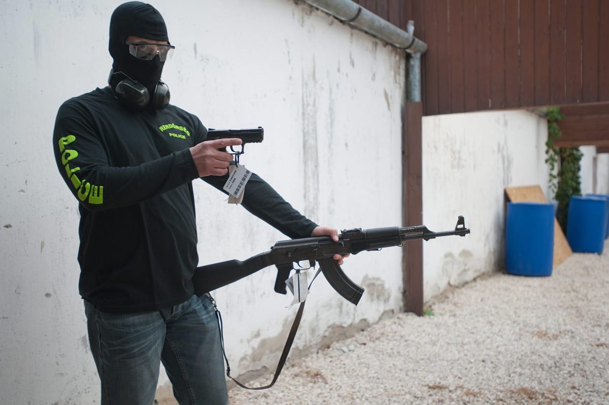 Változnak a fegyvertartás szabályai májustól