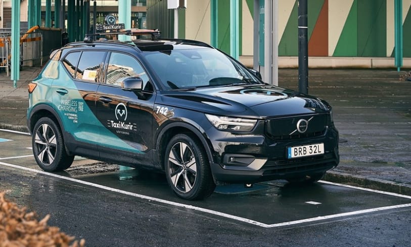 Kábel nélkül tölthető villanyautókat tesztel a Volvo