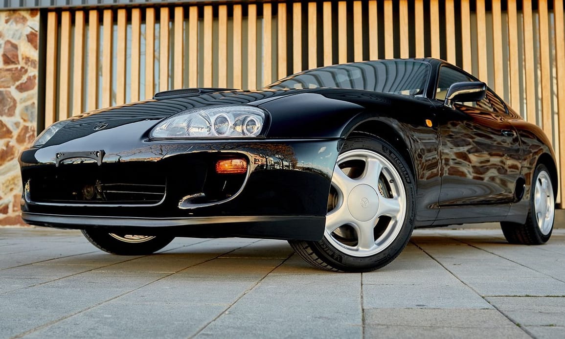 Szinte új autóként vár gazdára ez a 28 éves Toyota Supra