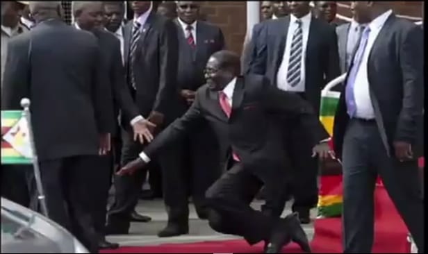 Mugabe holtteste indulna a választáson