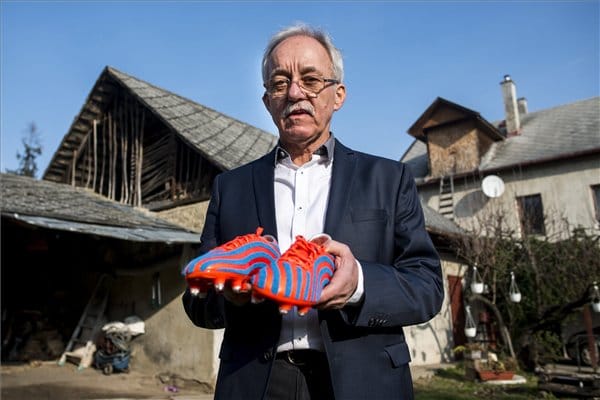 Döntött a Kúria: fizethet az Adidas a magyar feltalálónak