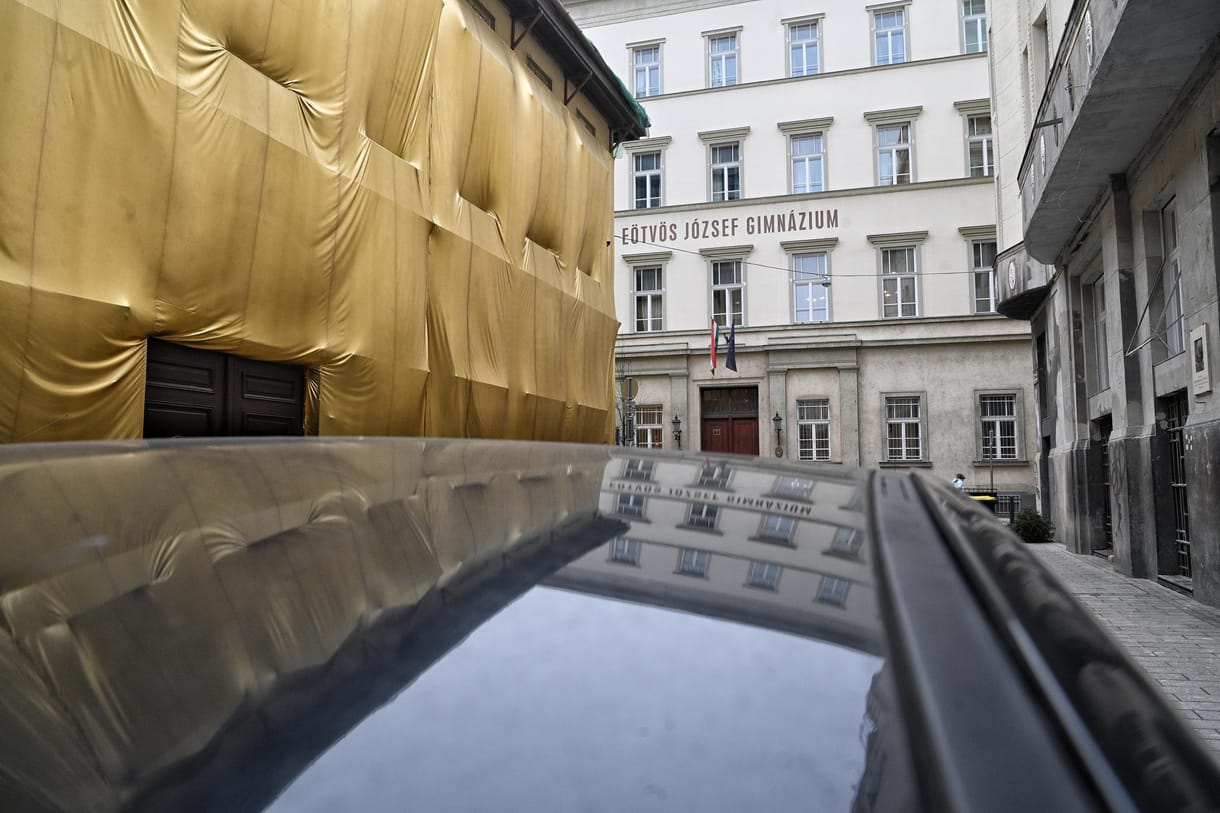 A rendőrségtől a nyomozó ügyészséghez került az Eötvös József Gimnázium vesztegetési ügye