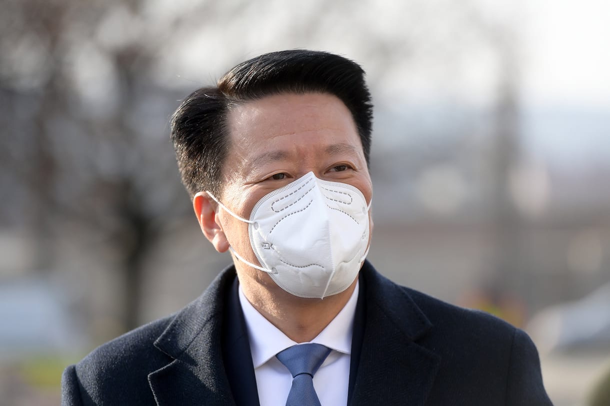 A Fudan Egyetemről és a Sinopharm vakcináról is beszélt Kína budapesti nagykövete