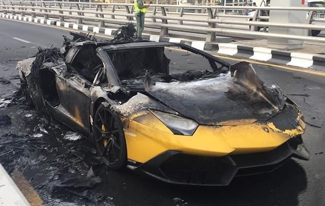 Szóval így gyulladt ki és égett le a világ egyik legkülönlegesebb Lamborghinije – videó