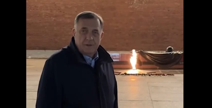 Moszkvában bukkant fel Orbán szövetségese, a hazájában körözött Milorad Dodik – videó
