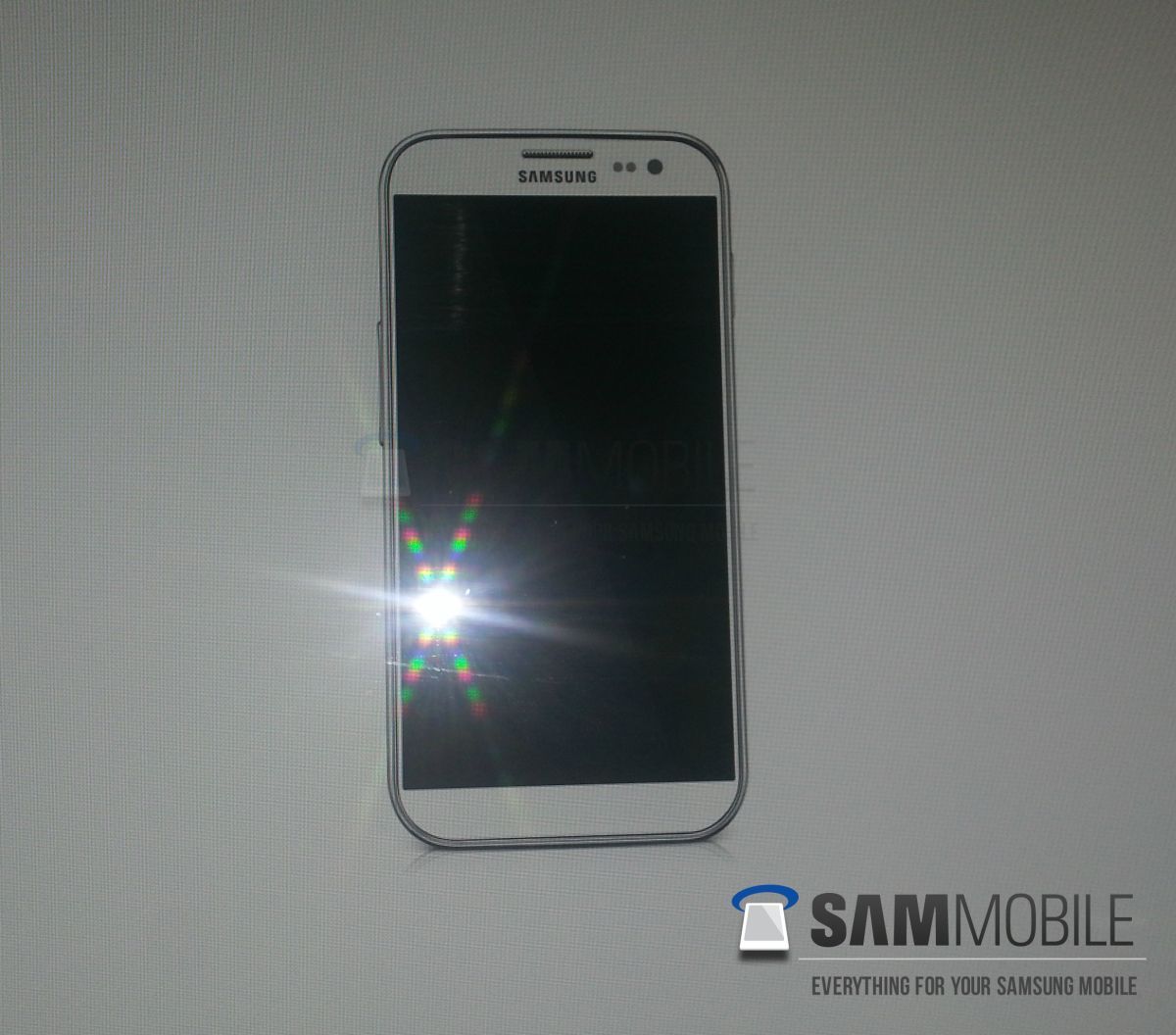 Kiszivárgott fotó: ilyen lesz a Galaxy S IV?