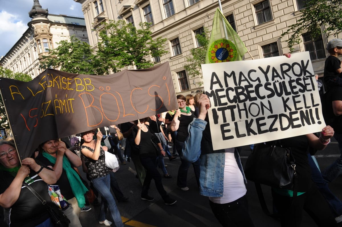 Tárki: Kiábrándultak a magyarok a demokráciából