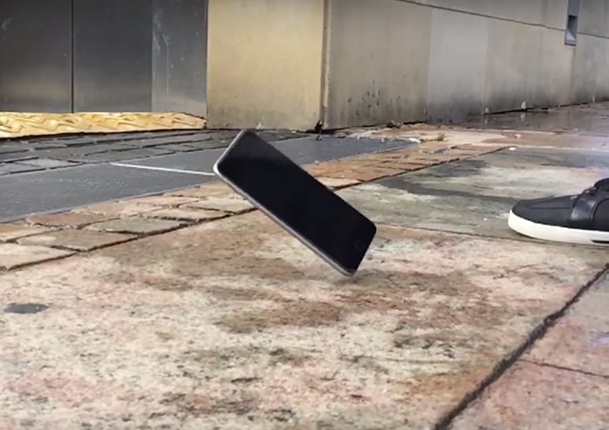 Így bírják az új iPhone-ok, ha leesnek – videó