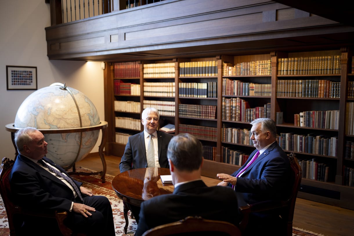 Nagymesterek a Karmelitában: Orbán Viktor az Aranygyapjas rend és a Máltai Lovagrend képviselőivel találkozott