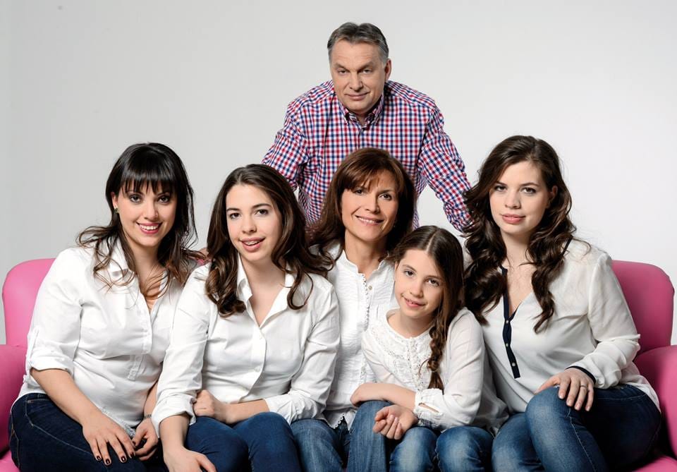 Orbán Viktor friss fotókat közölt a családjáról