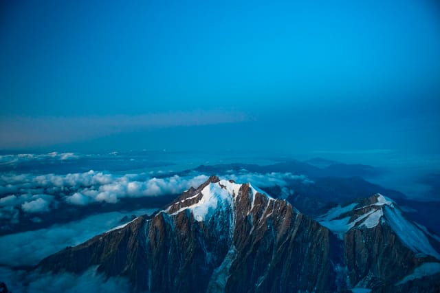 Apja zuhanását végignézte, majd 10 órát lógott a Mont Blanc mellett egy fiú