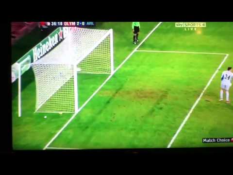 Elképesztő potyagólt kapott az Arsenal a BL-ben - videó