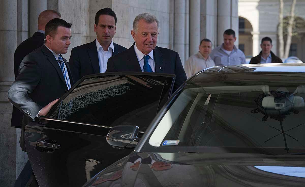 Magas posztra helyezte Orbán Schmitt Pál kedvencét