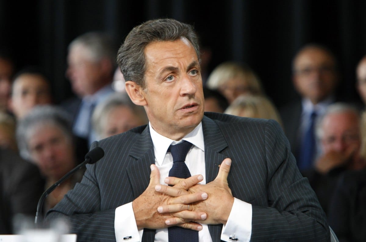 Sarkozy telefonon beszélt Obamával