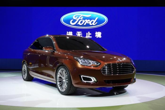Egyetlen nap alatt nyitott 88 új autószalont a Ford