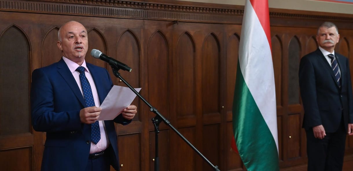 Hajléktalanszállón gyűjthetett pénzért és italért választási ajánlásokat az örmény nemzetiségi szószóló