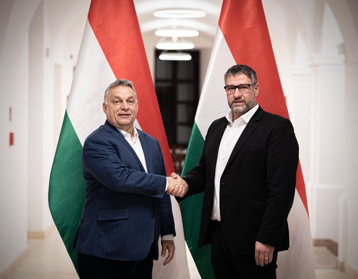 Jók lettek a fotók Simonkáról és Orbánról, csak éppen nem most készültek