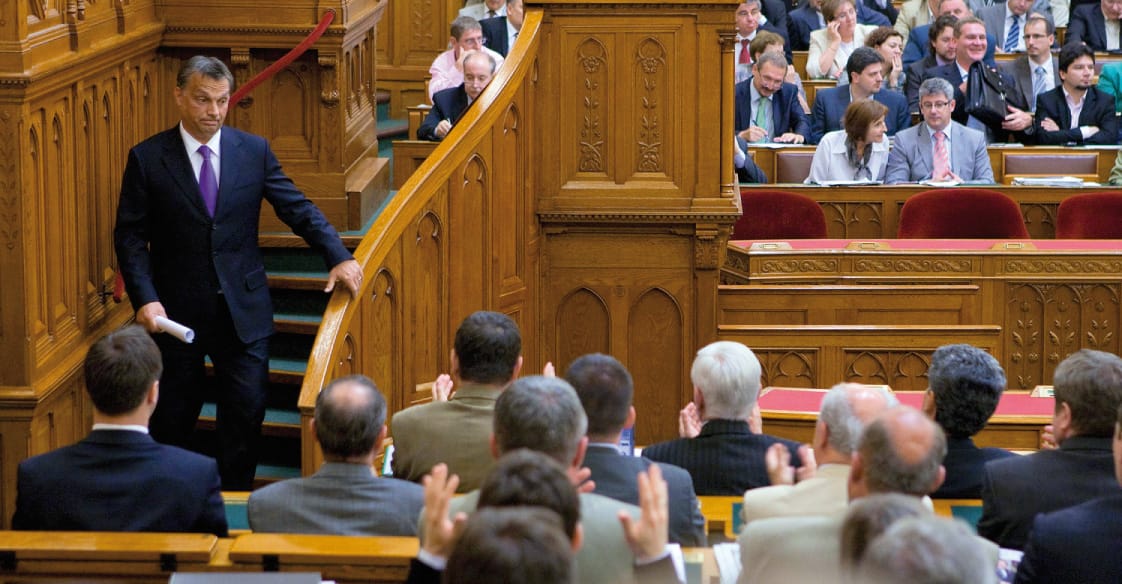 Orbán harcba hív az energiaszolgáltatók ellen – percről percre