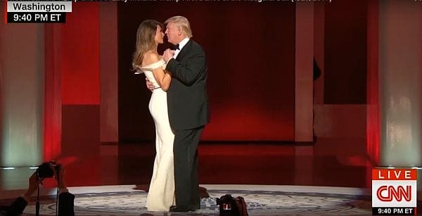 Trump táncolva három bált is megnyitott