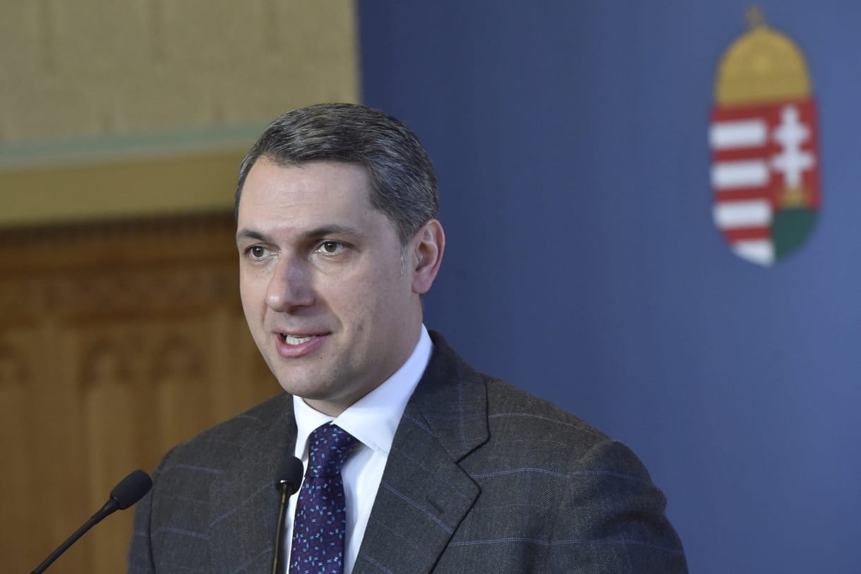 Elismerte Lázár János, hogy maffiózók üzleteltek a magyar állampolgársággal