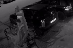 Igazi pancserek törtek fel autót Rákospalotán, keresik őket – videó