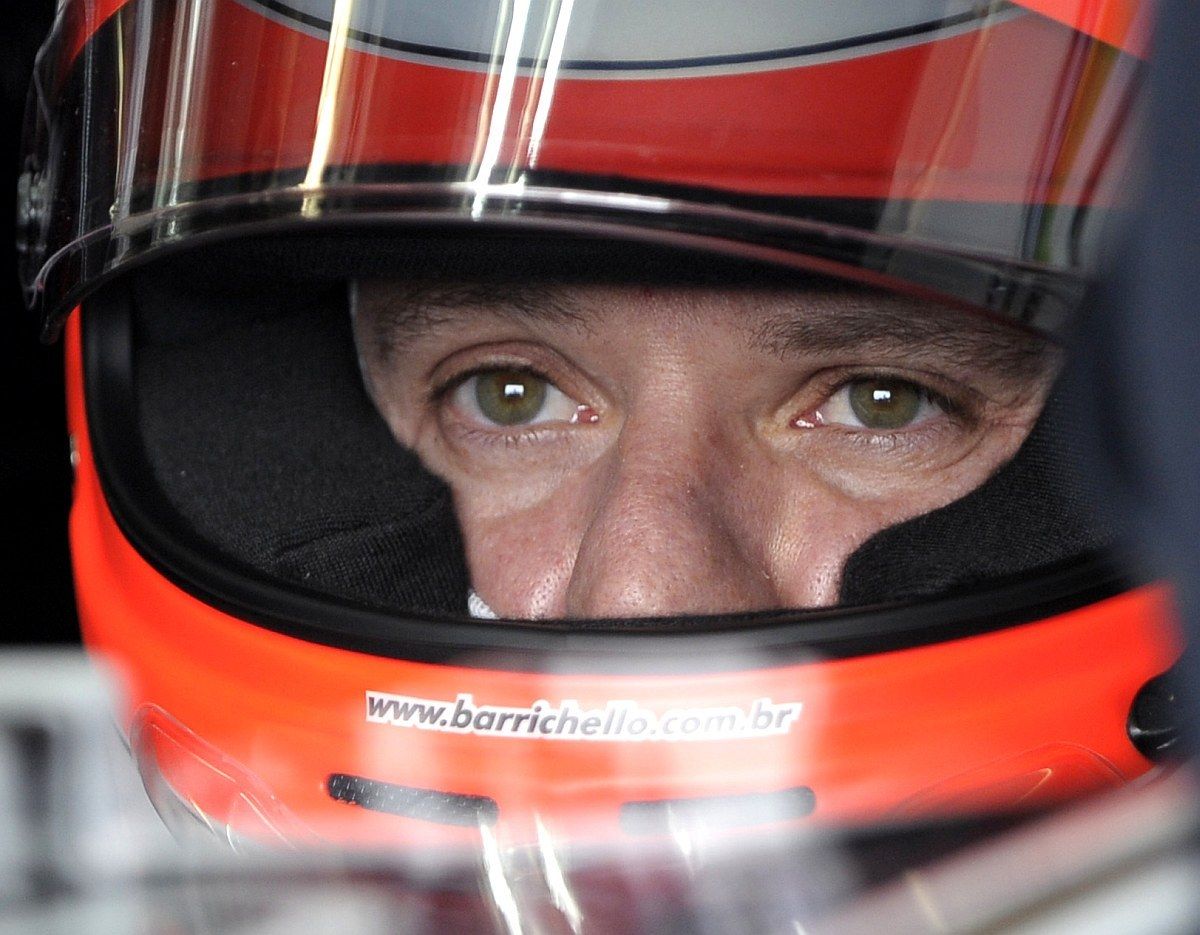 Forma-1: Barrichello körbetelefonál, mert túl gyenge neki a Williams