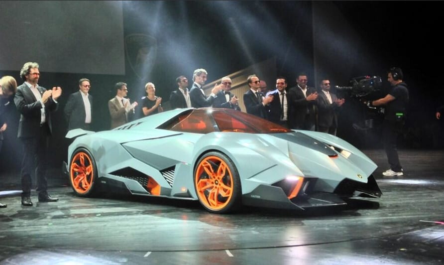 Lamborghini Egoista - ilyen kocsi nincs még egy