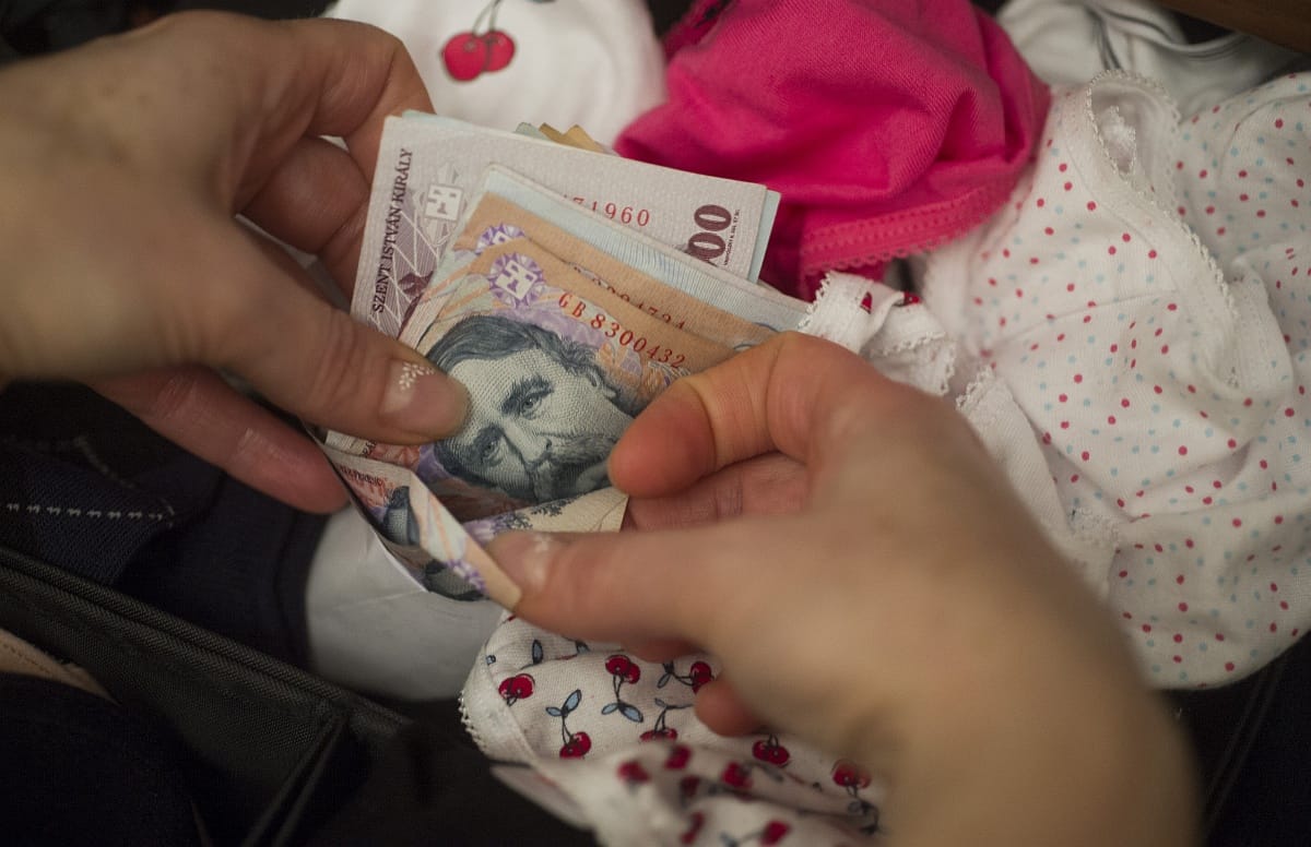 Csúszhat a családi pótlék utalása, megszólalt az ONYF